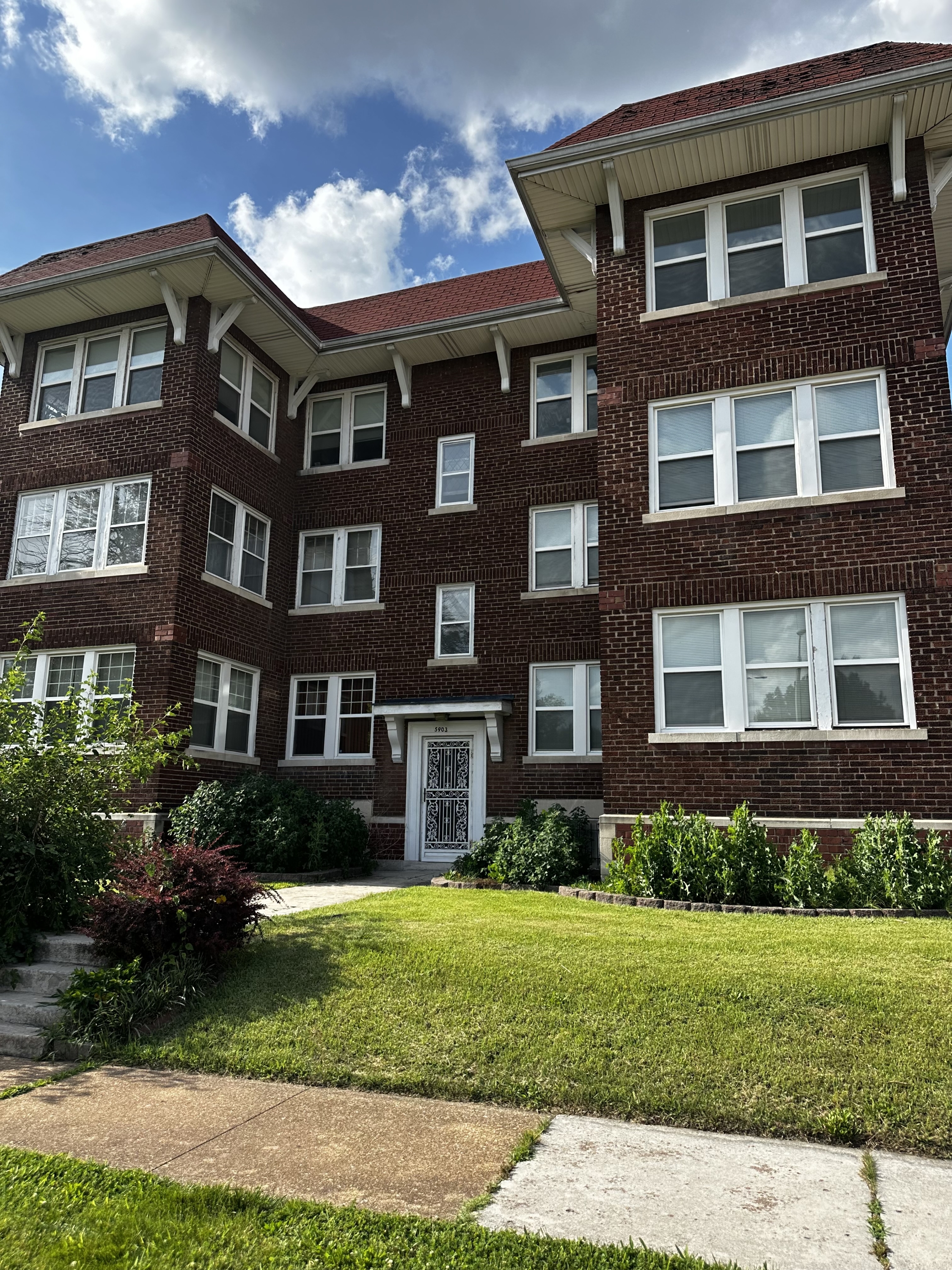 5903 Cates Avenue - 6
